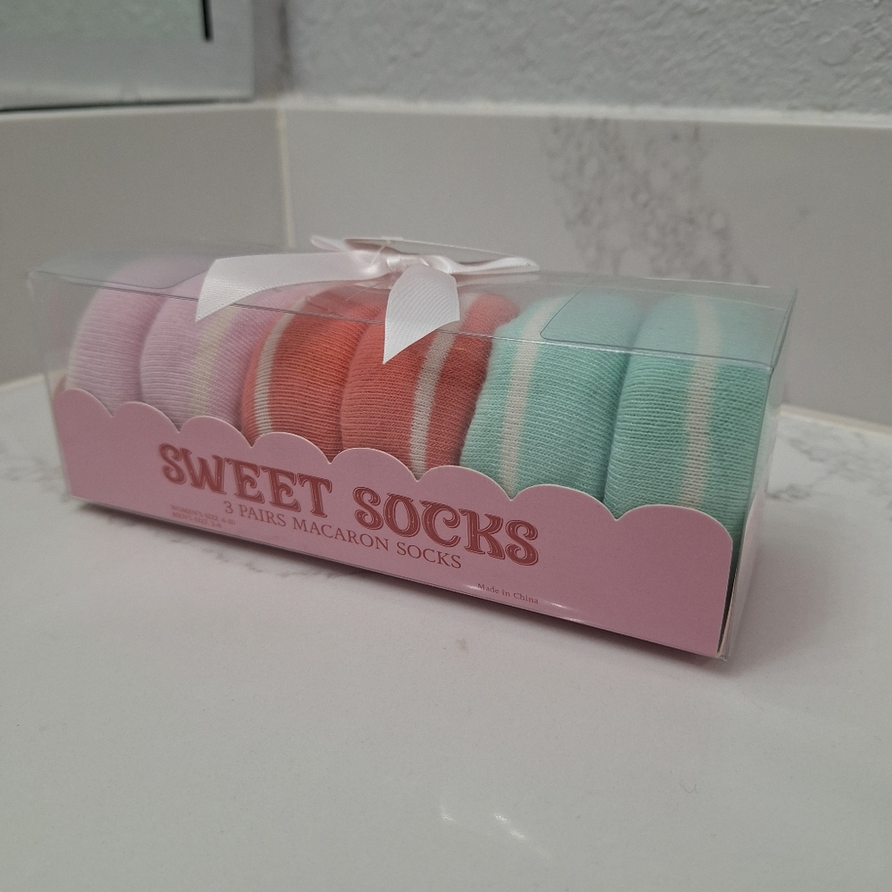Sweet Socks Macaron French Themed Pastel 3pk Socks